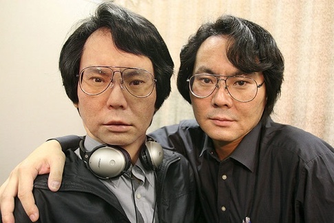Хироси Исигуро и его двойник